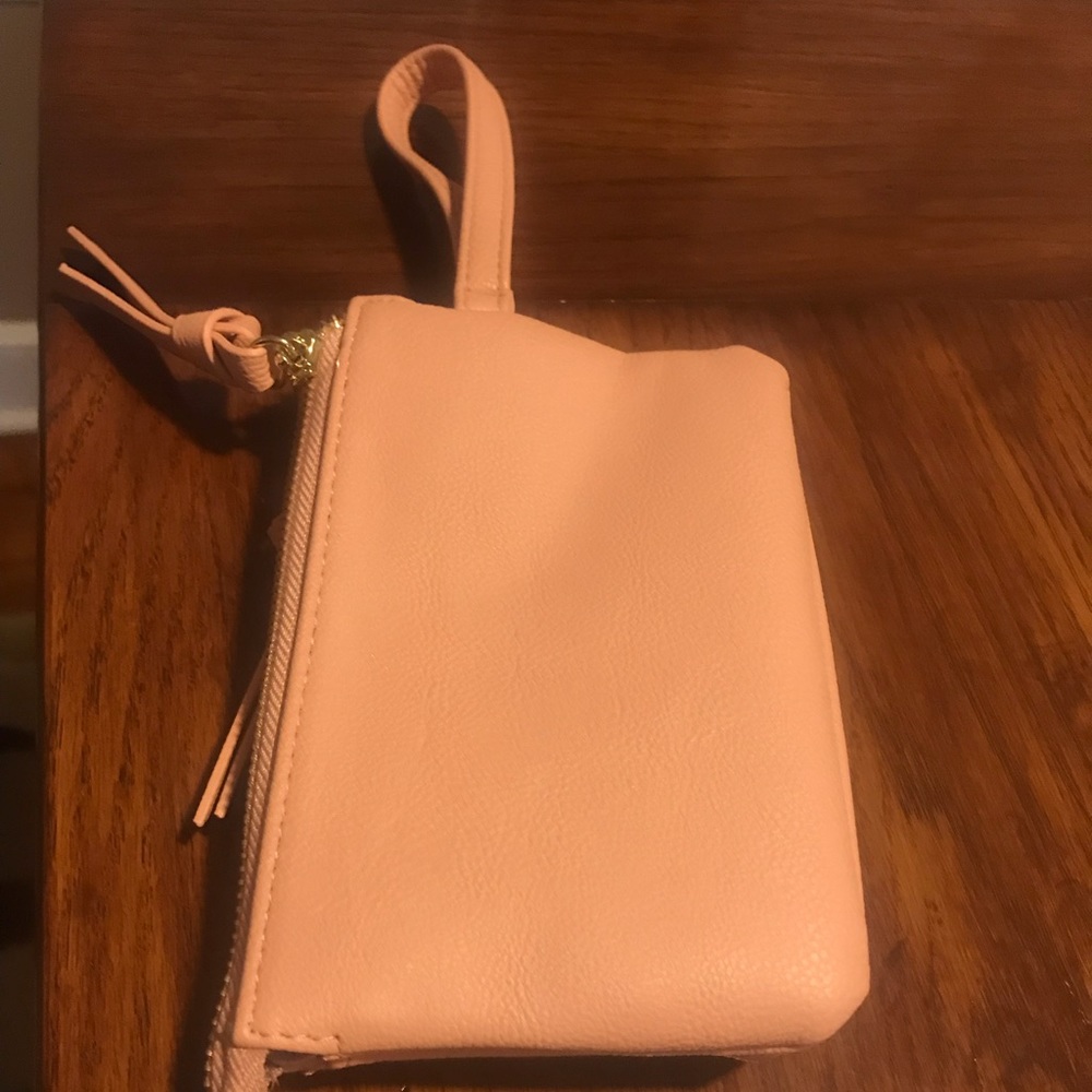 EUC Steve Madden Wristlet - Picture 6 of 8